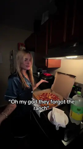 Can’t have pizza without ranch #blowthisup #fypシ #explorepage #datenight #funny #trending #relatable #detroit #couplecomedy #couplegoals #fypシ゚viral 