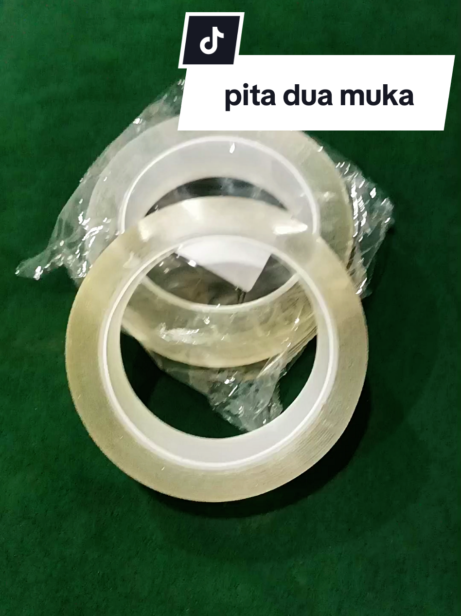 pita dua muka ni kuat,mudah digunakan.serius,bila dah cuba,comform tak cari tape lain. #pitaduamuka #tape #mudahguna #melekatkuat #fyp 