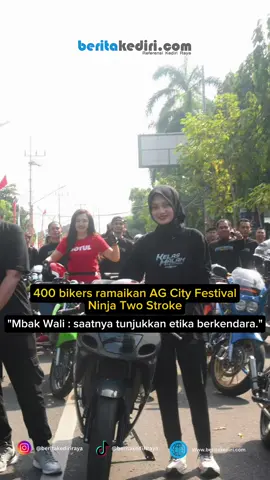 Wali Kota Kediri Vinanda Prameswati melepas keberangkatan Riding Kelas Malam AG City Festival Ninja Two Stroke pada Minggu (10/8/2025), diikuti sekitar 400 peserta dari berbagai daerah. Start dari Balai Kota Kediri, rute berakhir di Tirtoyoso Park. Mbak Wali menjelaskan “Kelas Malam” berasal dari kebiasaan anggotanya motoran malam hari. Ia menilai acara ini positif sebagai edukasi keselamatan dan etika berkendara, sekaligus membangun citra positif komunitas motor Ninja. Kegiatan ini juga diharapkan memperkenalkan potensi wisata Kota Kediri dan mendukung sektor pariwisata serta ekonomi. Mbak Wali berpesan agar peserta tertib dan saling mengingatkan di jalan.   Baca selengkapnya di : www.beritakediri.com #beritakediriraya #beritakediri #Kediri #kediri24jam #Kediri #AGCityFestival #NinjaTwoStroke      