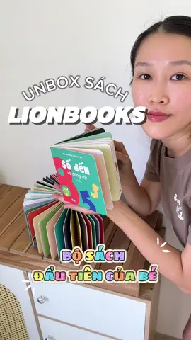 Bộ sách đầu tiên của bé. Đây là bộ sách mới ra mắt nhà sách Lionbooks. Bộ sách thuần Việt. Giấy bồi cứng dày dặn, màu sắc đẹp, hình ảnh và nội dung gần gũi. #sachchobe #lionbooks #bosachdautiencuabe #sachboicung 