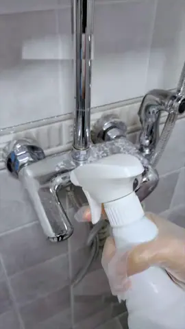 Xịt tẩy canxi đa năng: Tẩy sạch mọi cặn bẩn dễ dàng!