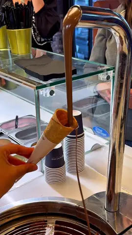 Freshly poured melted chocolate from the tap, a cone, and a giant scoop of our gelato — name a better trio. We’ll wait. #antoniettaliverpool #liverpoolfood #liverpooleats #dessertshopliverpool #gelato #chocolatecone
