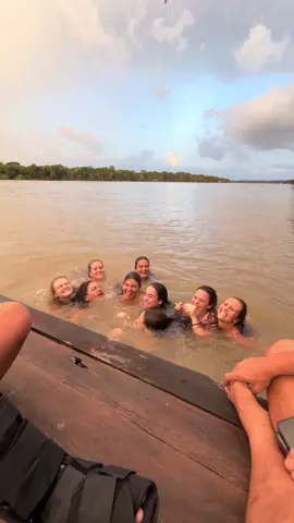 esse rio ta cheio de piranha #fy #foryoupage #viral  @🌞 