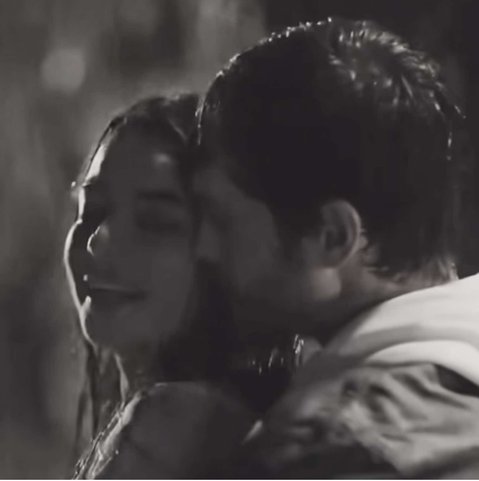 حبنا يضل للابد ❤️ #alperenduymaz #aycaaysinturan #zemheri #زمهرير #4u #fyp #viral #explore #capcut #güneşinkızları #tolgasarıtaş #handeercel #burcuözberk #foryoupage #foryou #fypシ゚ #مسلسلات_تركية #ali #edit #turkey #hafsanursancaktutan #alperenduymaz 