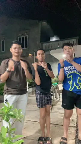 trio out #fyp #viraltiktok #viralvideo 