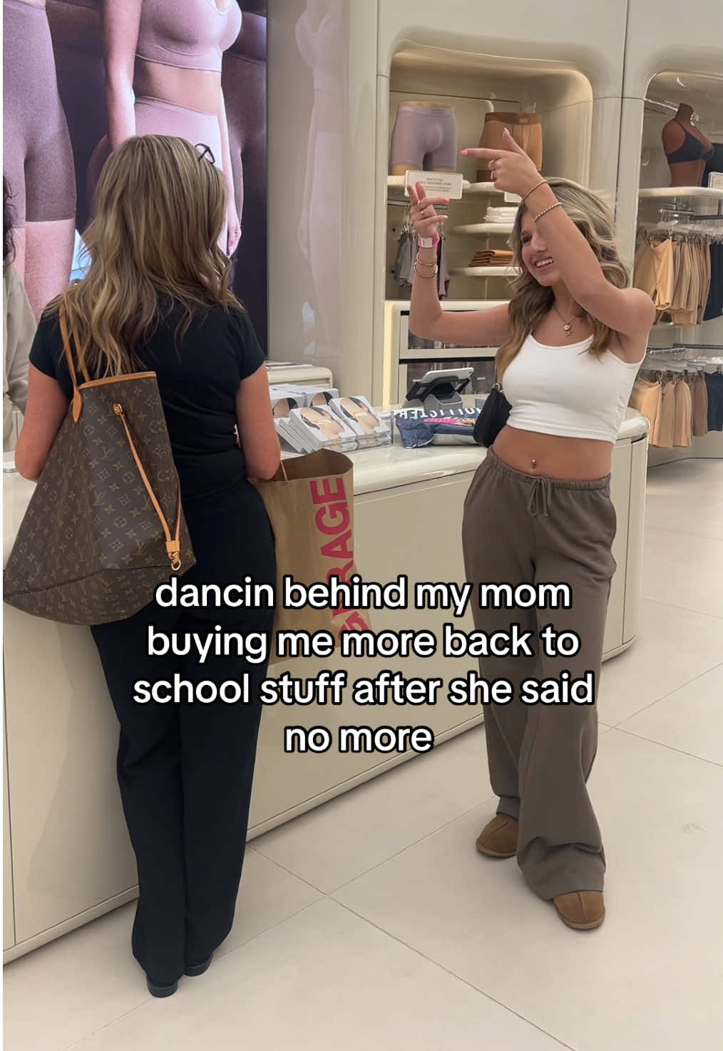 Yay #fyppppppppppppppppppppppp#dance#mom#skims#garage#yay#real#relatable#foryou#fyp#shopping#backtoschool@SKIMS 