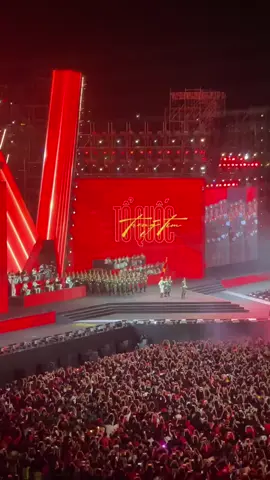 Còn gì đẹp hơn - Tổ quốc ❤️#vconcert 
