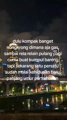sudah sibuk dengan kesibukan nya masing-masing✌️✌️  #sehatsehatpertemanan #chober_stress #storyanakmalam #storyanakkuburan #viral 