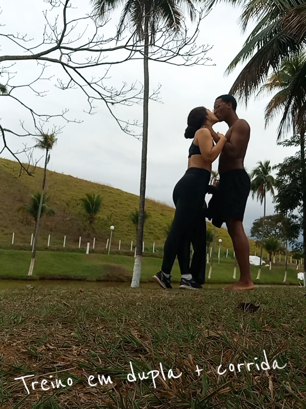 Nossa manhã de domingo🤸🏻‍♀️🍃🫶🏻💥💪🏻 @arthur Alves #fypシ゚ #gym #casal #vidasaudavel #foryou #saude #calistenia #fypage #nature 