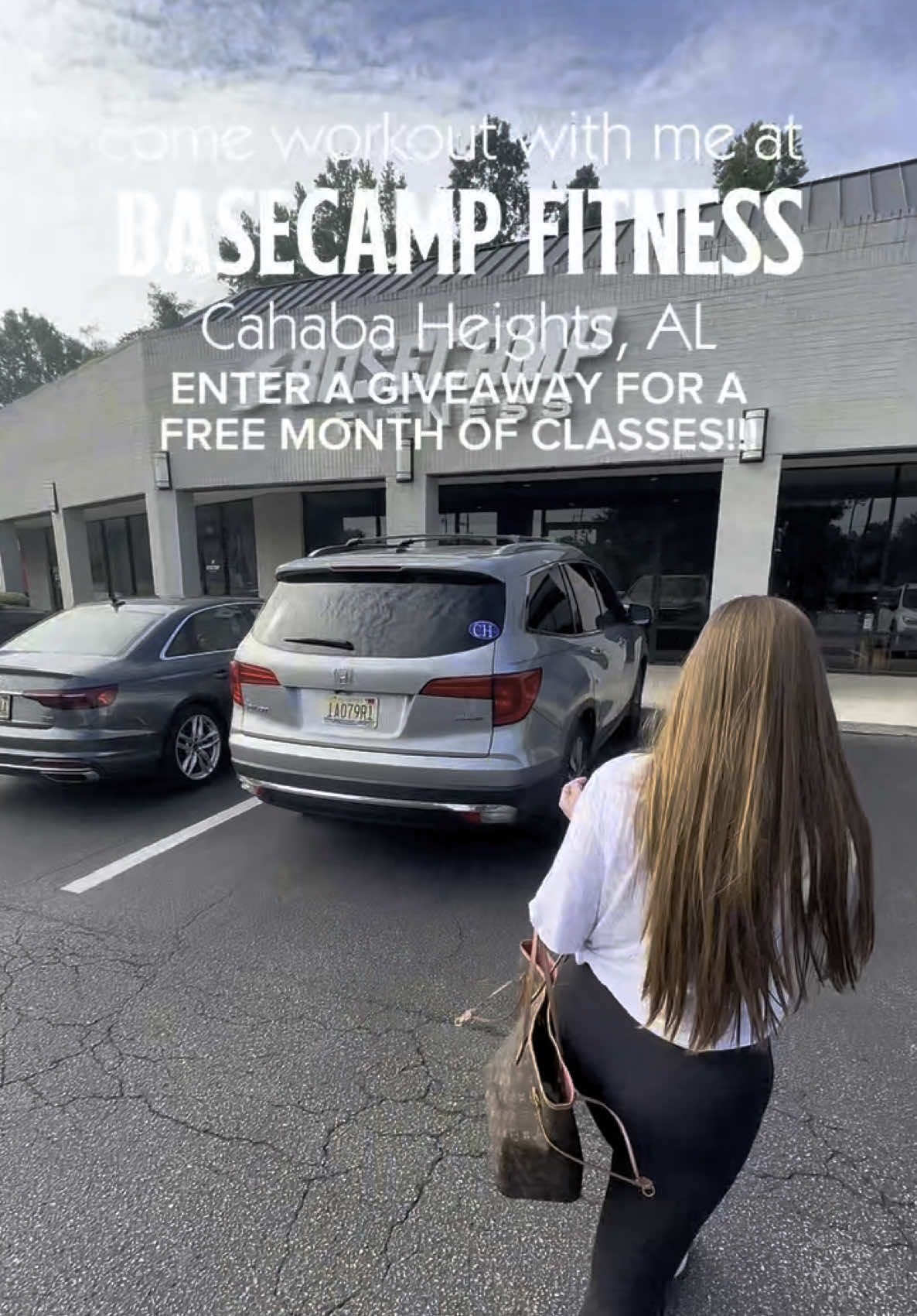Come take the best workout class with me at @BasecampCahabaHeights and enter to win a full month of free classes!!!! go over to our Instagrams to enter! Seriously this was such an amazing class and I’m ready to go back already!! #birminghamalabama #birmingham #bham #contentcreator #Fitness 