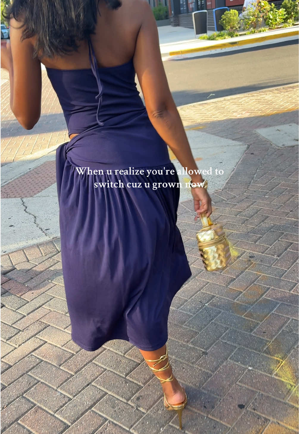 Stop walking like Annalise and step into your Ari 🤭  #ariwalk #annalisekeating #howtowalkinheels 