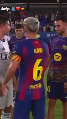 Amigo 🫂❤️🇪🇸 #pablogavi #sergiroberto  #fcbarcelona @𝑪𝐡𝐞𝐢𝐤𝐡 𝑮𝐚𝐯𝐢 6 @Sergi Roberto 🫶