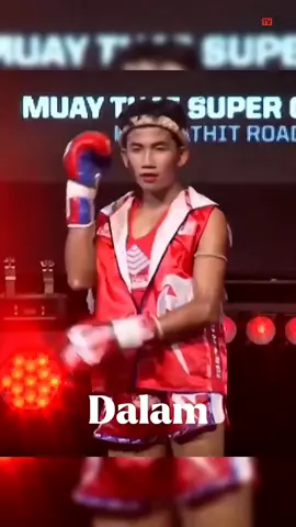 Pertarungan Paling Gila! Kickboxer Transgender vs Petarung Brutal 17 Tahun❗#faktaunik #informasi #tahukahkamu #beranda #tvcuyy #fyp #viral #keren #eksperimen #semuaorang #4u 