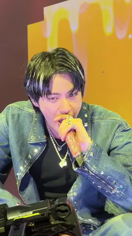 Oh goshhhhhhh Kim Seokjin is sooooooooo beautiful!!! 😭  #RUNSEOKJIN_EP.TOUR  2025.08.10 | Amsterdam, NL @BTS  #runseokjin #runseokjin_ep #amsterdam #kpop #jin #bts #jinbts #butter #fyp #viral 