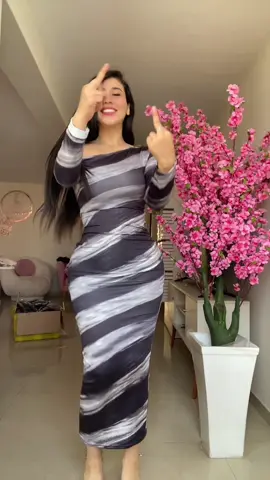 Ya salió la canción de mi toxiquito para todas las Peruanitas lindas  #paratii #fyp 