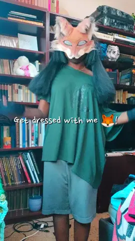 Get dressed with me 🦊! #mangokitty #redfox #foxtherian #quadrobist #alterhuman #makemefamous #therianfyp #fyp #viral #olebrandselect 