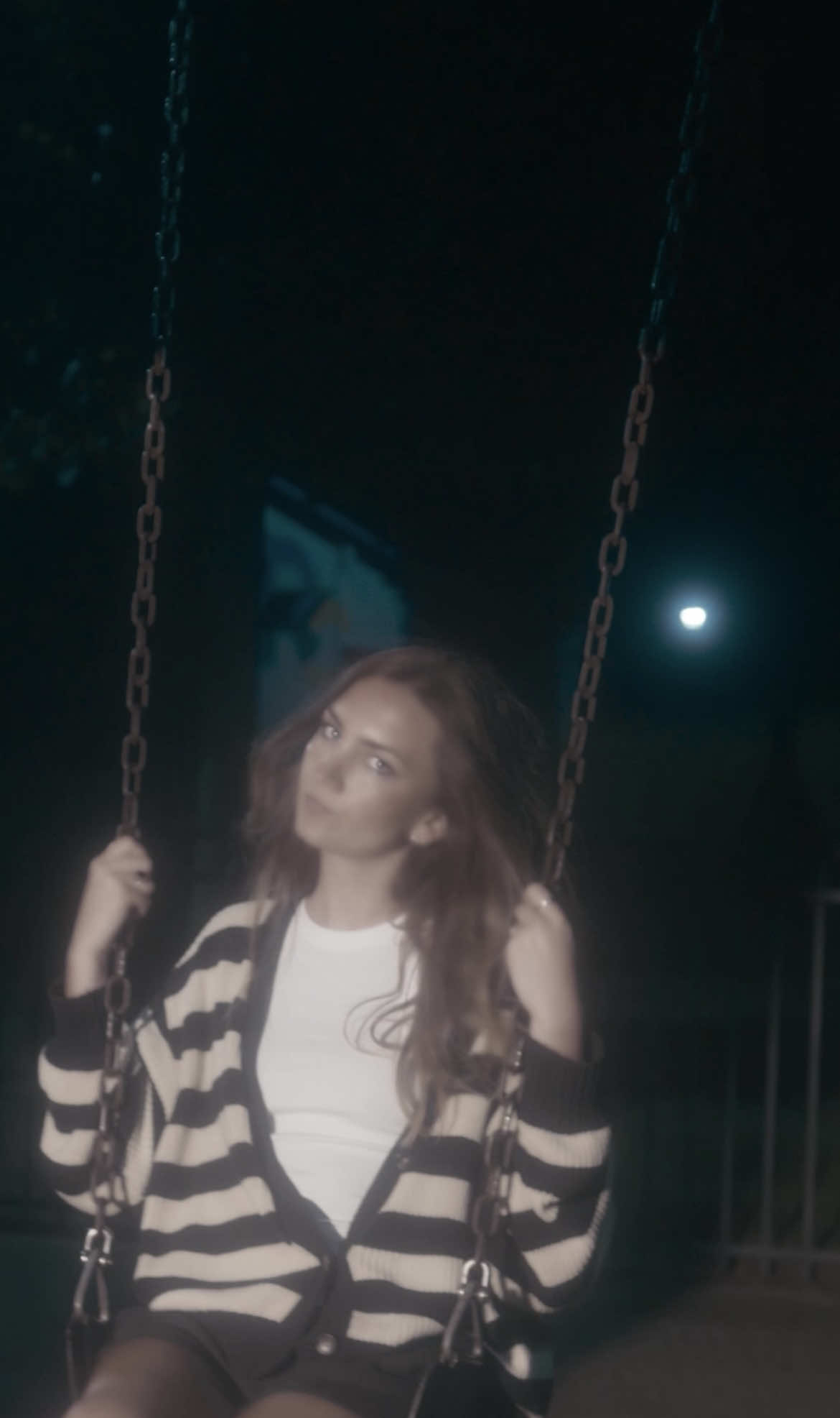 Trying to find the right side of tiktok for this one. #overthinkingeverything #early2000s #early2000smusic #early2000snostalgia #audreyhobert 