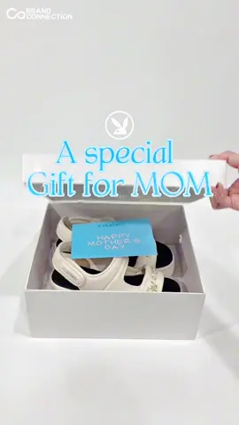 A Special gift for MOM. มอบของขวัญสุดพิเศษให้กับคุณแม่ รองเท้ารัดส้น PLAYBOY พื้นนุ่ม ซัพพอร์ตเท้าได้ดี เหมาะกับคุณแม่ที่ต้องเตรียมพร้อมทุกสถานการณ์ #PLAYBOY #PLAYBOYTHAILANDSHOEBAG #PlayboyMomentoflove #MothersDay #Sandals 