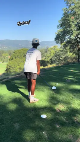 #golfing #startdinginginyobutttwin #golf @ℛ𝑒𝑒𝒻 