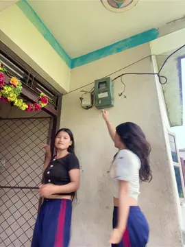 #sister #tamangni #dancevideo #gaighatmuser🇳🇵 #lily @LILY🌷 @Salina bomjan 