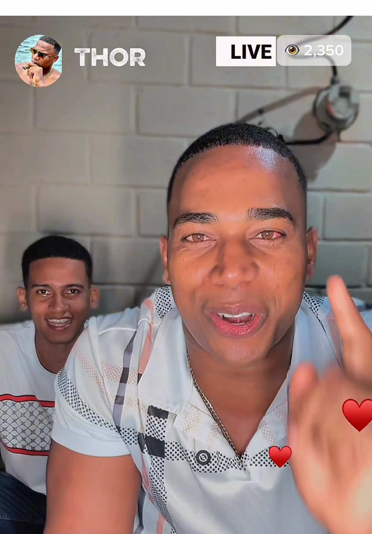 En live 😂😂