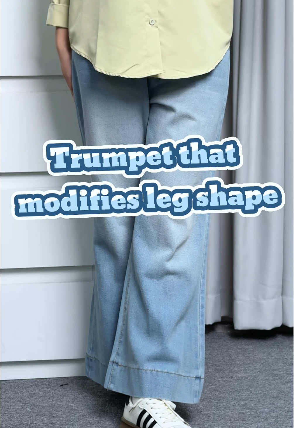 After trying this kind of pants, all the jeans in my closet are no longer attractive  😝🔥 #clashemy#flaredjeans#flarepants#flaredleggings #classy #jeans#highwaistpants #fashiontiktok #trousers #celanawanita #trousersoutfit