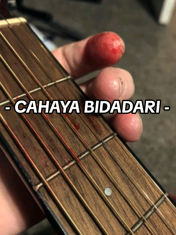 Intro Cahaya Bidadari - #covergitar   #VoiceEffects  #coversong  #coverlagu  #lirik  #cahayabidadari  #introcahayabidadari  #cahayabidadaricovergitar #chord  #melody  #fyp 