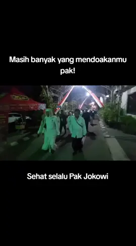 jemaah asal Ungaran Jawa Tengah bersama-sama mendoakan Pak Jokowi sehat dan selamat #jokowi #presidenke7 #terbaik #untukindonesia #fypシ #fyp #fyppppppppppppppppppppppp #sekilasID 