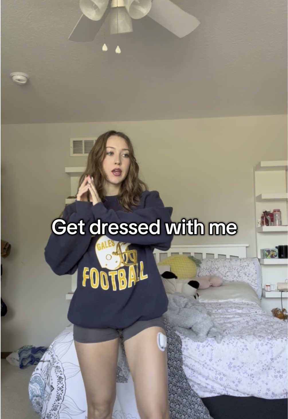 Get dressed with me  #OOTD #fitcheck #outfitinspo #thrifted #y2k #fashion #fashioninspo 