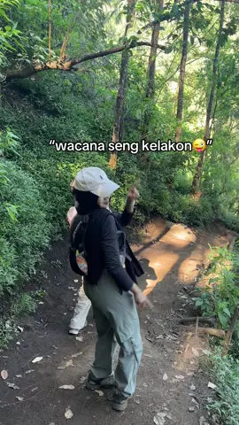 sido kemlinti tenan😜🤙💃tenan#pendakian #fyp #pendakigunung #muncak #mtbokong1746mdpl 