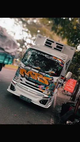 🤙🏻🙌🏻#trukmaniaindonesia #f2customart #mieparsehjaya #ngalamstyle #yourpage 