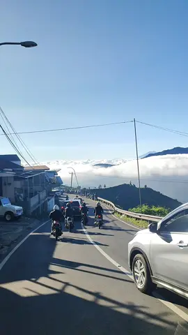 lautan awan dieng 🥰 #wisatadieng #fypシ゚viral #diengwonosobo #dienglautanawan #fypシ゚viral #fypage #jeepdieng 