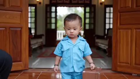 មិចចឹងប៉ាៗ? ផឹកច្រើនពេកដល់ថ្នាក់ឲកូនរកលុយចិញ្ចឹមគ្រួសារវិញ👶🏼🤧