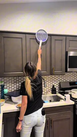 Fly problem no more  #flyzapper #zapper #tiktokbacktoschool #dealsforyoudays #dealsfordays #bug #bugzapper 