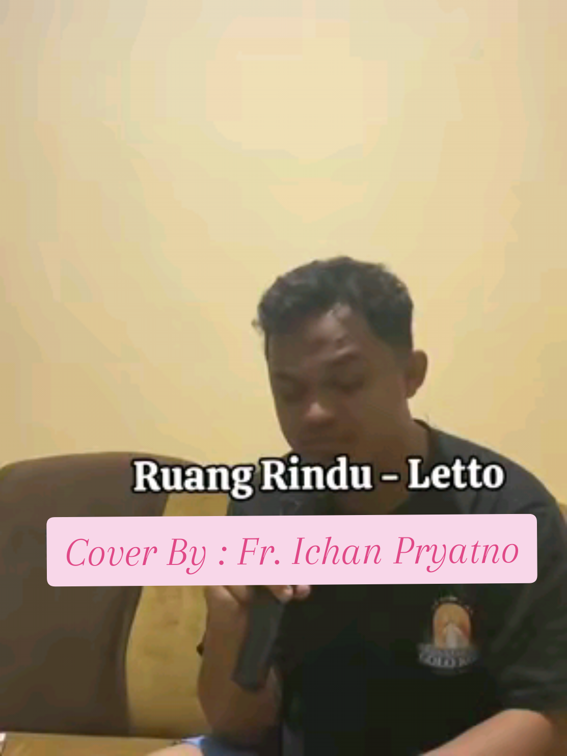 Ruang Rindu - Letto Cover by :Fr. @pryatno99  #karoke #ntt #nttpride🏝🔥 #letto #ruangrindu #labuanbajo #beranda 