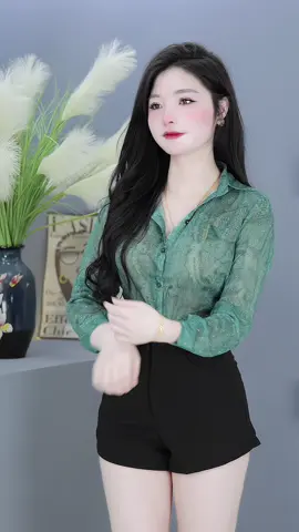 Sơ mi xanh lá đính cườm #xuhuong #trending #phamngochuyenboutique #moingaymotoutfit #somi #somihottrend 
