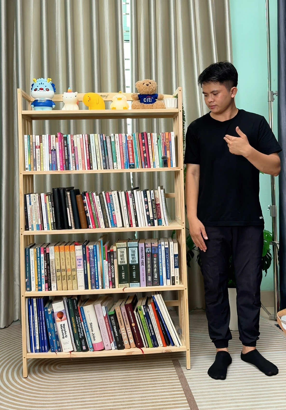 Kệ sách, kệ gỗ đa năng được làm từ gỗ thông khá dày dặn và chắc chắn #kesach #ke5tangdanang #kedanang #autoruhome #datnhacua 