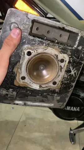 Jangan lampiaskan isi hatimu diatas roda rx king, karena jika mesin rx kingmu rusak maka akan menambah kepala jadi pusing😤 #fyppppppppppppppppppppppp  #ARMAgarage #rxking #rxkingindonesia 