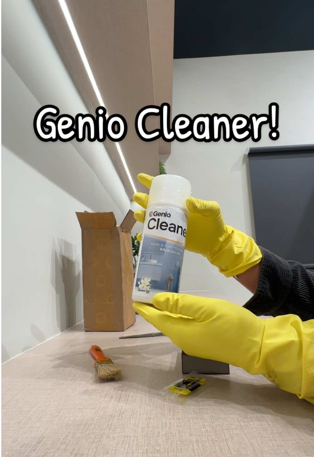 Pembersih Teflon! Toilet jg bisa! Ga perlu ribet udah all in sama sarung tangan, amplas dan kuas Stay tuned di next video ku untuk approved bahwa product ini bener2 se worth it apa!!! #genio #cleanser #pembersihteflon #fyp @Genio Official 