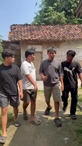 Kalian waktu bocil suka takut ga si kalau lewat rumah kosong #fyp #ceritakita #tipetipeomped