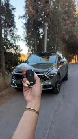 لقطات من داخل كيا سبورتاج هايبرد تكشف جمال التفاصيل وتكتمل معها التجربة👌 #KIA #MovementThatInspires #SportageHEV⁩