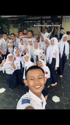 i miss u gess☹️☹️ #kangen #missugaes #songoche #missjhsera #erasmp #fypシ゚viral🖤tiktok #lewatberanda #fyyyyyyyyyyyyyyyy 