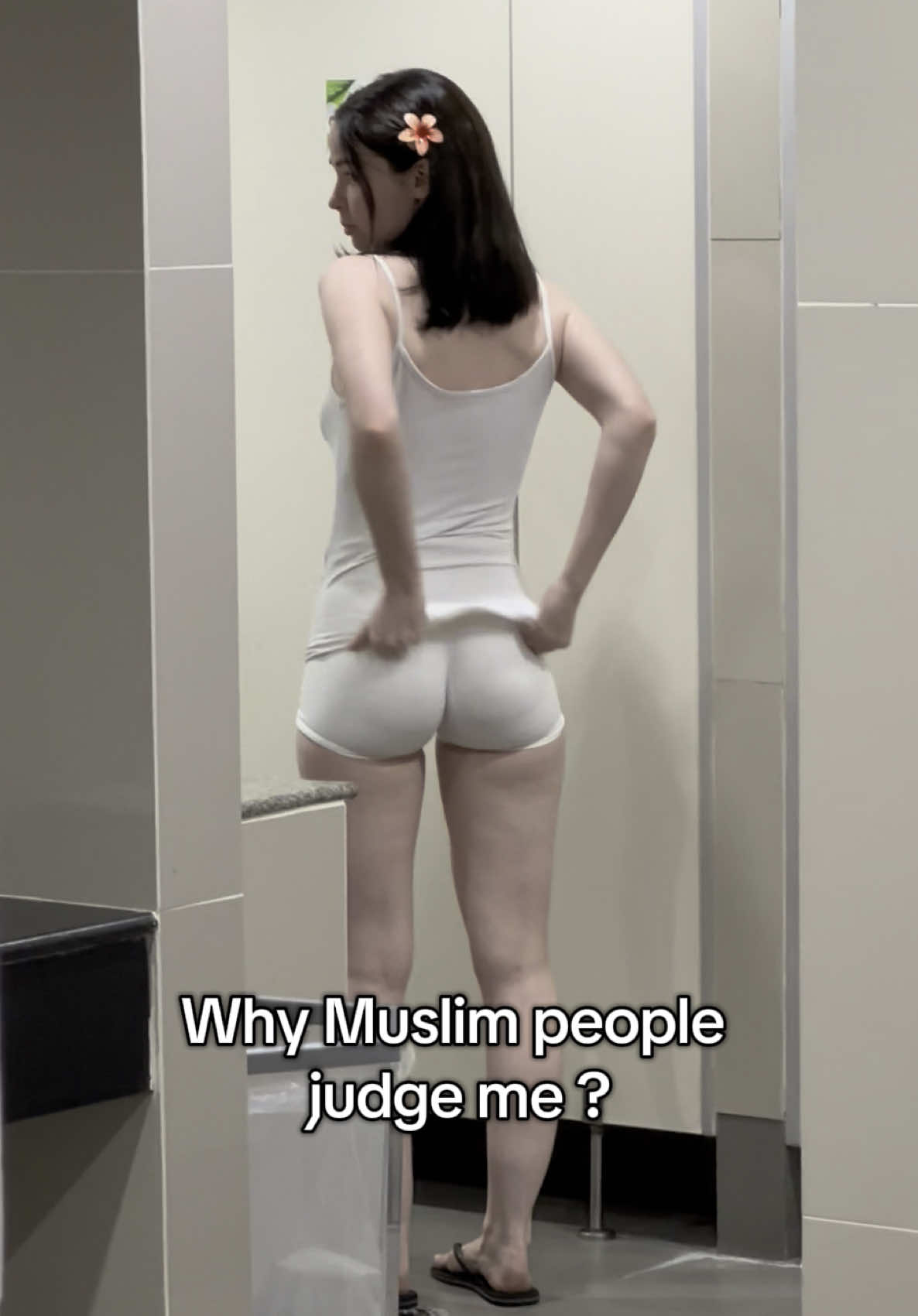They are the only one who judge me so bad in the street #foryou #viral #muslim #usa 