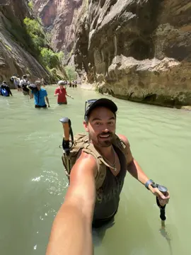 First time ever getting to experience #zionnationalpark and hike the #narrows. If y’all are interested I’ll post more videos of what the trail looks like. 9 miles of hiking through water and over river rocks is no joke but so worth it 