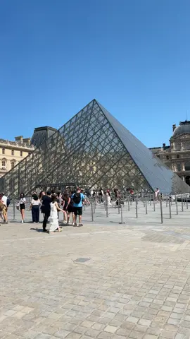 Musee Du Louvre 🇫🇷 #louvre #louvremuseum #museedulouvre #paris #france #travel #traveltiktok 