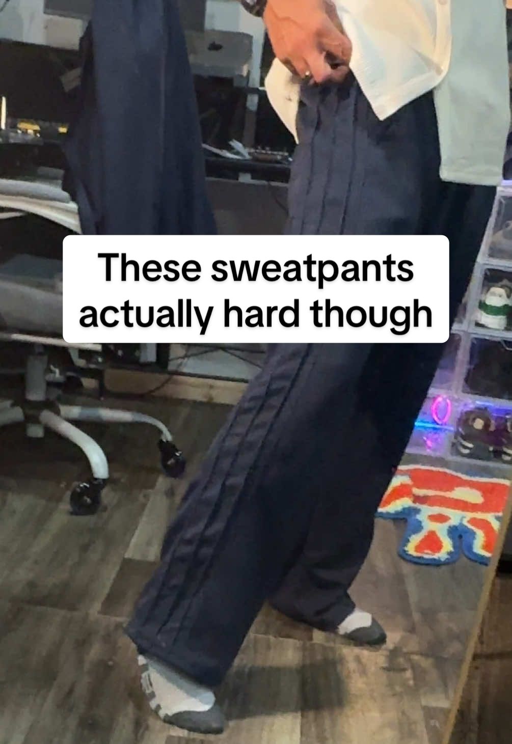 These sweatpants came out better than i expected #sweatpants #widelegpants  #baggypants #comfyclothes #pantsformen 