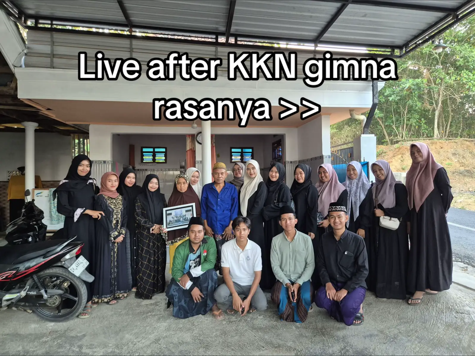 Jujur mimin juga sekangen itu sama kalian sema guys, dulu awal KKN mikir kalo 40 hari itu lama banget……… ternyata ini terlalu singkat🤧🥹 #fypp #kkn #trendkkn #kkend #xybca #seeyouagain#fypdong #soudviral #perpisahan 