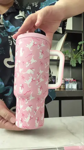 Bow cat print tumbler#cup #bottle #tumbler #tiktokshopbacktoschool #tiktokshop 