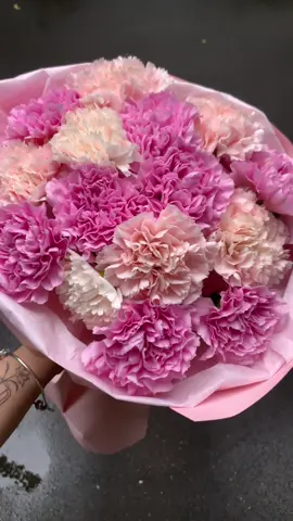 Неймовірні гвоздики🥰 #квіти #квітиодеса #доставкаквітів #доставкаквітіводеса #рекомендації #букетодеса 