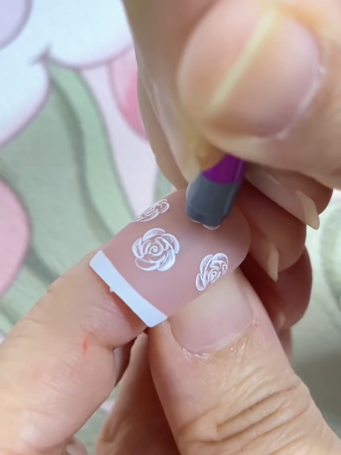 Dê um toque único às suas unhas! Esse kit com 10 canetas de silicone para nail art permite criar estampas de borboleta, flores e muito mais com facilidade. Ideal para quem ama personalizar e inovar na manicure. 💅✨ 🔍 ID Shopee: AMM-YMS-TQY (Copie o ID e cole no app) #shopee #achadinhos #nailart #foryou #viral #foryoupage #unhasdecoradas 